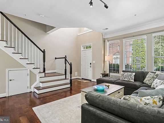 2nd image of 514 Bright Meadow Dr