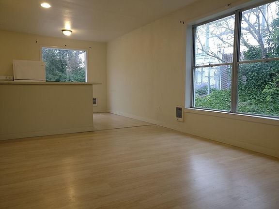 5th image of 5915 99th St SW APT 5