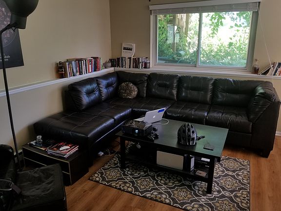 2nd image of 1653 Dicken Dr