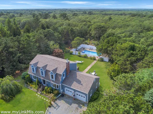 163 Charles Neck Way, West Tisbury, MA 02575