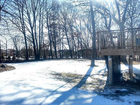 Large flat treed lot