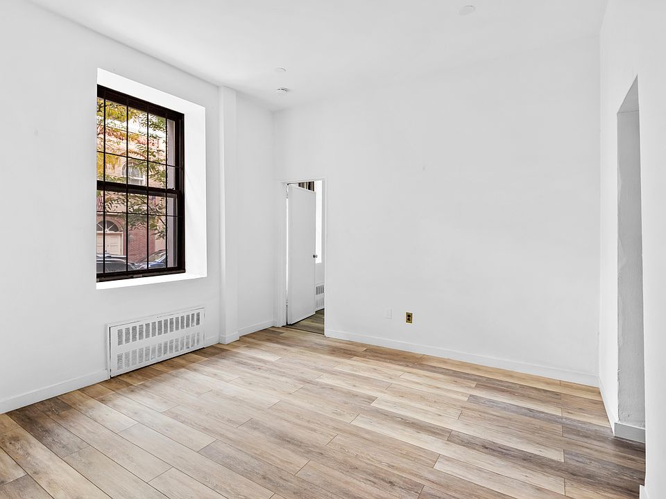 1st image of 152 E 35th St APT 1B