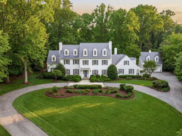 8509 Country Club Dr, Bethesda, MD 20817