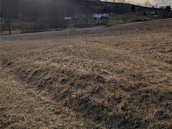 4th image of 141 Conerty Rd