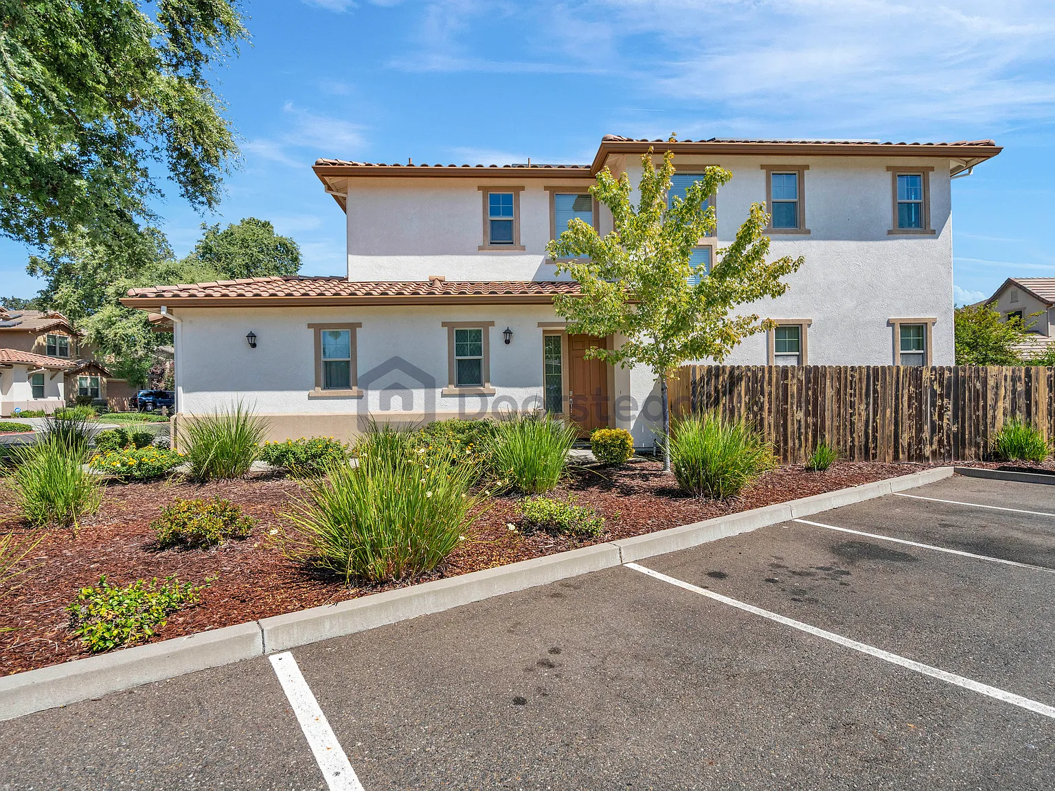 4 bed, 3.0 bath, 2122 sqft, $3,300 — Photo 3