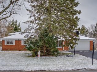 3825 Knollwood Ln, Glenview, IL 60025