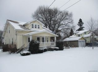 2937 Elm St, Sanborn, NY 14132