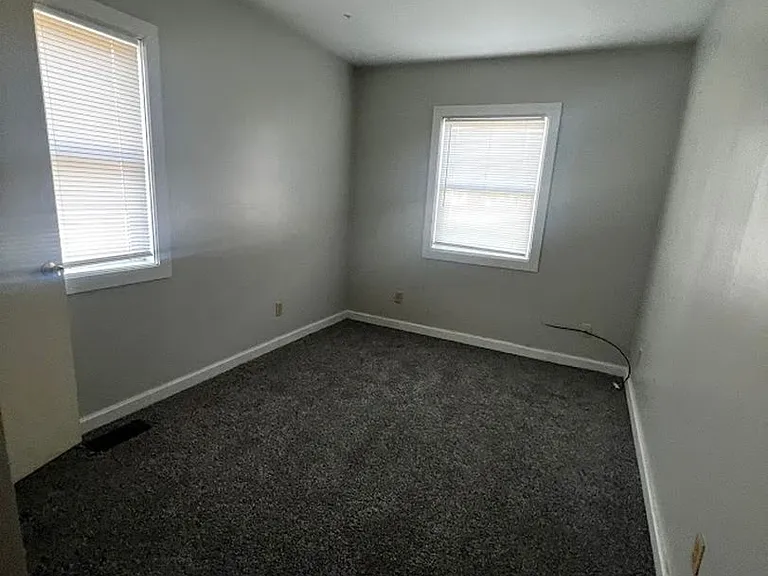 2020 N Glenwood Ave — Photo 8