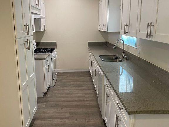 2nd image of 58 W Calle El Prado