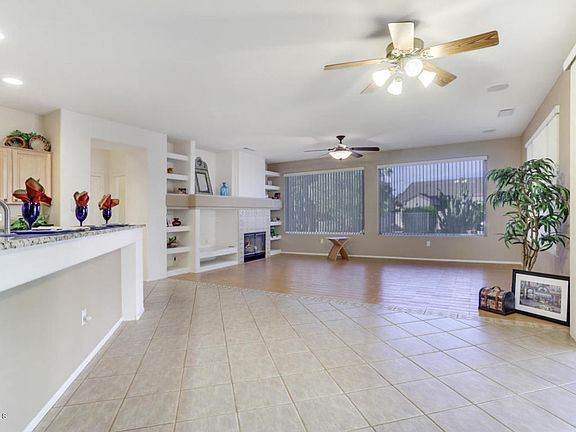 3rd image of 15582 W Las Verdes Way