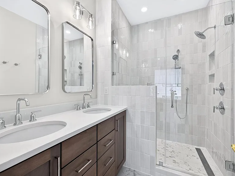 407 Chatham View Rd — Photo 36