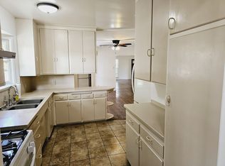 1952 W Kenneth Rd, Glendale, CA 91201