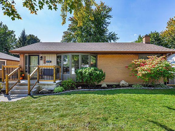 2nd image of 223 Michaelmas St