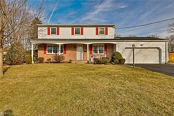 1st image of 26 Gordon Dr