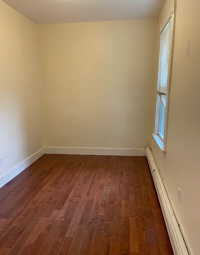 4 bed, 950 sqft, $3,950 — Photo 3