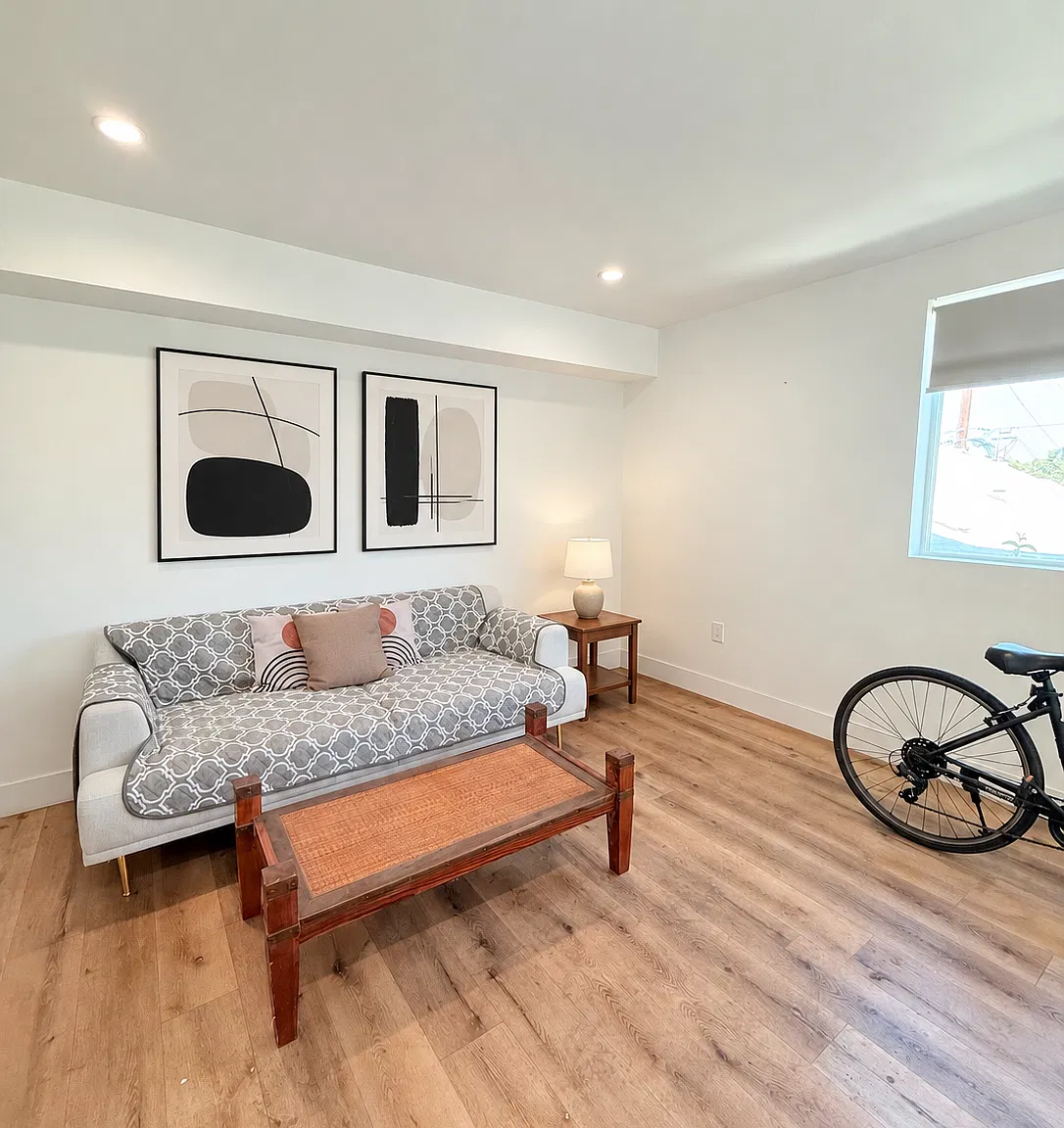 1 bed, 130 sqft, $5,200 — Photo 1