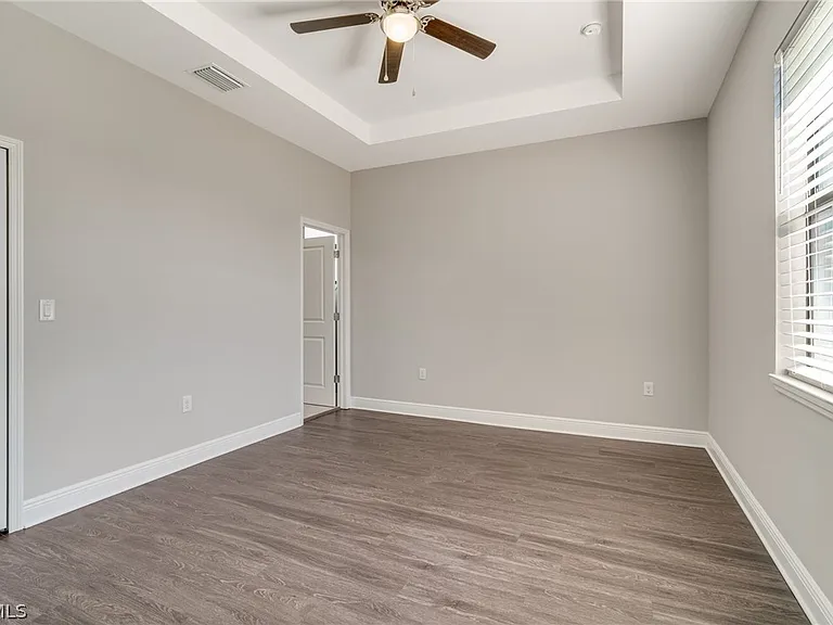 809 Agnes Ave — Photo 11