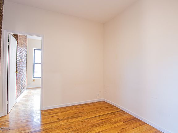 3rd image of 416 W 25th St #5ER