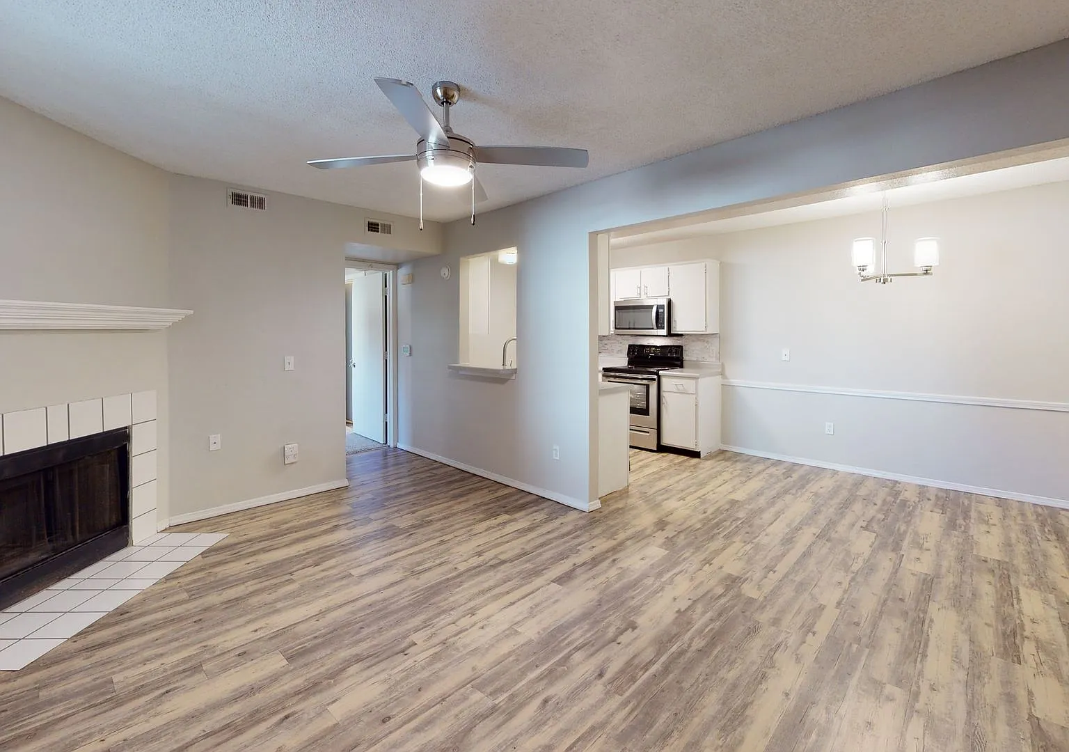 12th and Renaissance Apartments - $200 Off Move-In Costs! — Photo 2