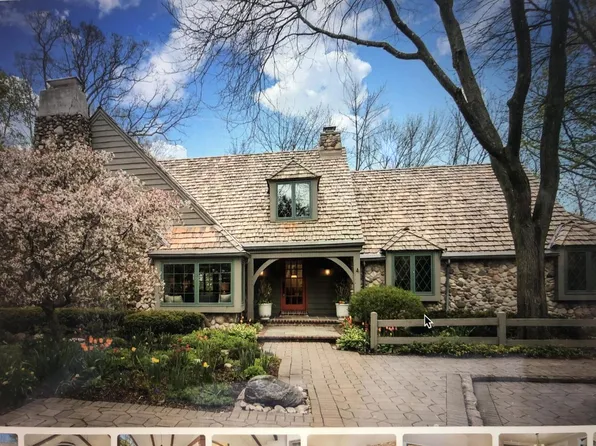 13510 Braemar DRIVE, Elm Grove, WI 53122