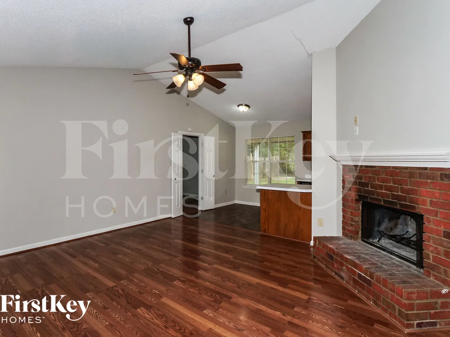 3 bed, 2.0 bath, 1351 sqft, $1,485 — Photo 4