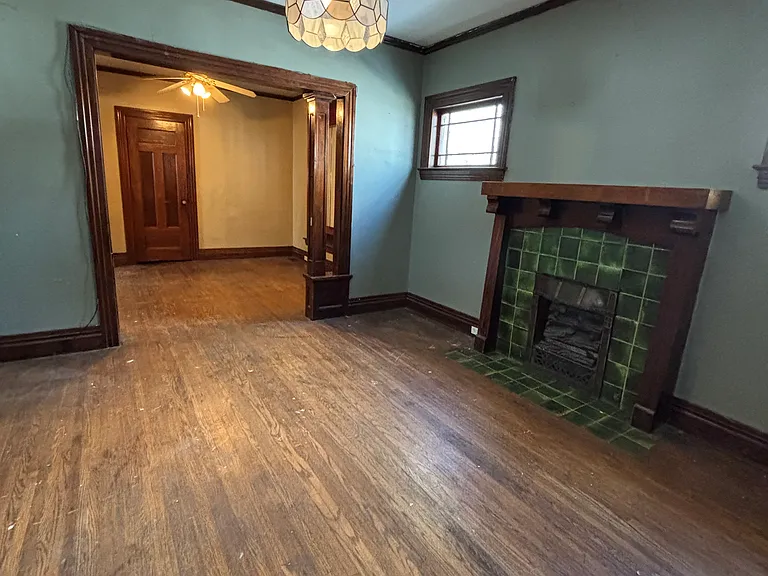 45 Holbrooke St — Photo 4