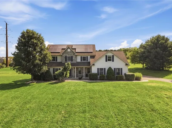 590 Fehr Rd, Nazareth, PA 18064