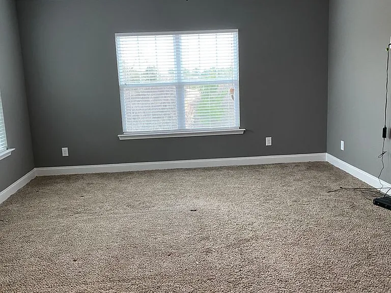 921 Burlington Dr — Photo 49
