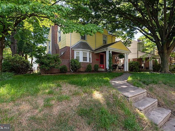 2nd image of 269 Cooper Ave