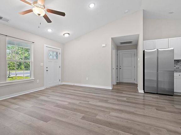 5th image of 1517 Ackerrose Dr.