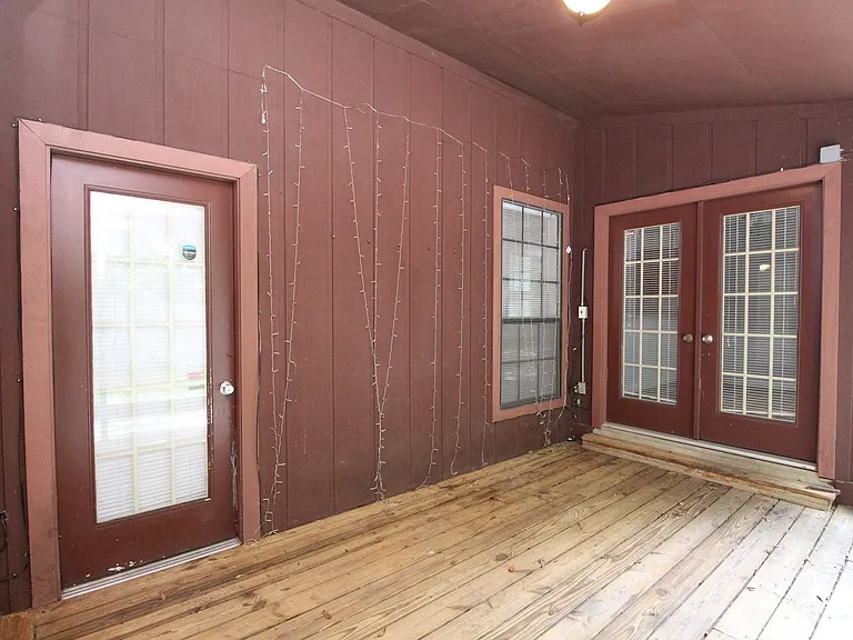5250 Powrie Dr — Photo 23