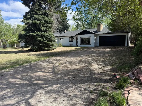 17 Lakewood Heights Drive, Lakewood, CO 80215