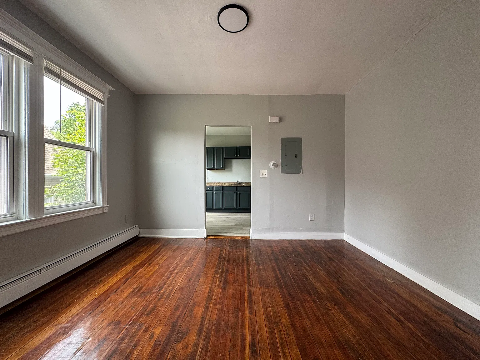202E2 Mather St — Photo 3