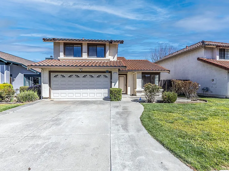 32725 Hilmar St — Photo 2