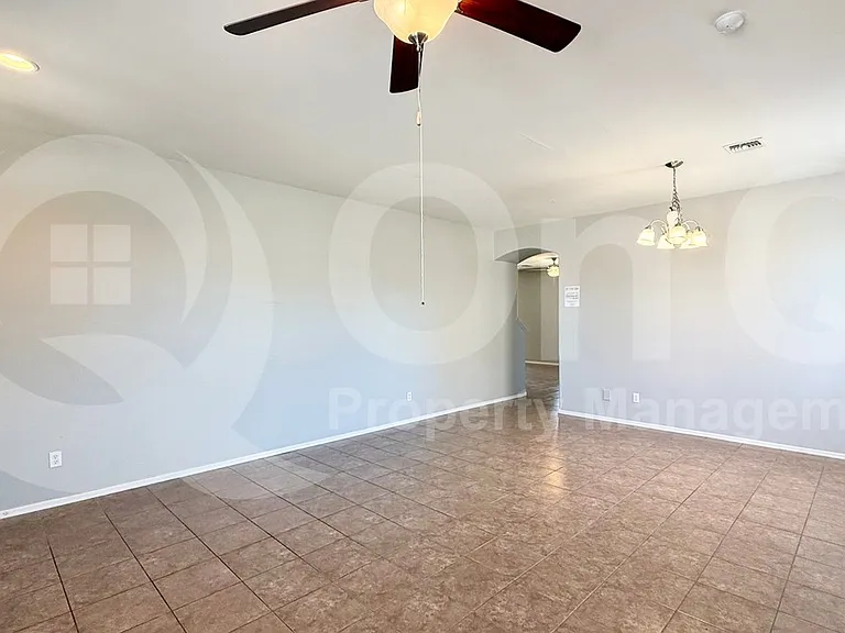 27297 N 172nd Ln — Photo 10