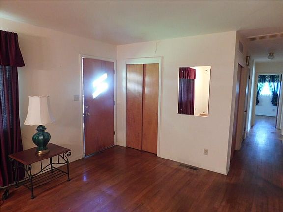 4th image of 759 S Dockery Ln