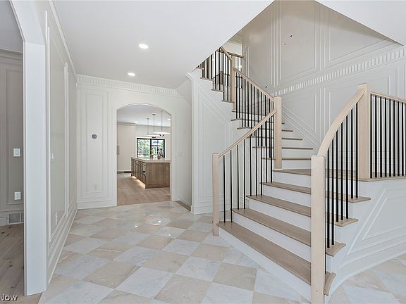 2nd image of 2613 Brentwood Rd