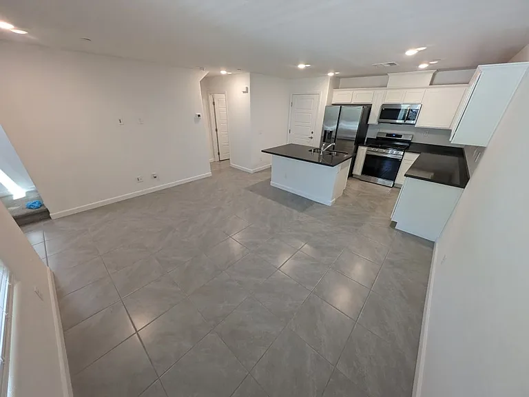 3509 Golden Chariot Ave — Photo 2