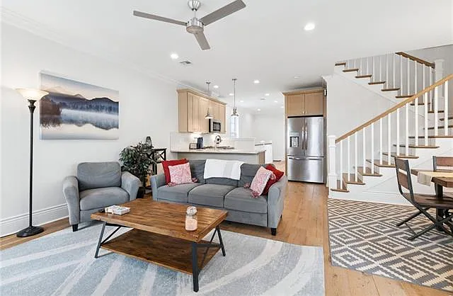 2410 Valence St #2410 — Photo 19