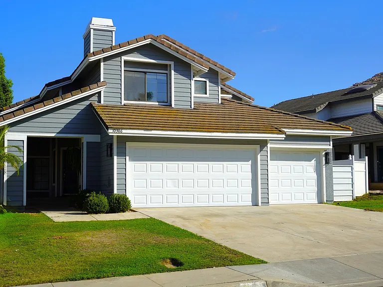 10386 Meadow Creek Dr — Photo 2