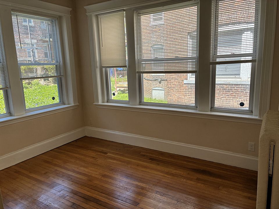 1st image of 32 Park Vale Ave APT 3