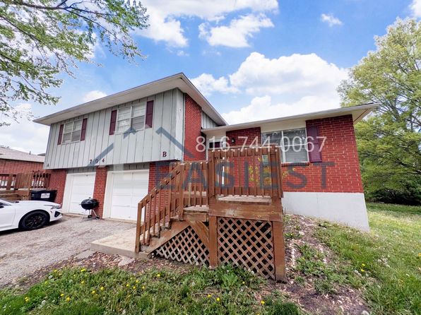 704 NE Hamel Pl APT B