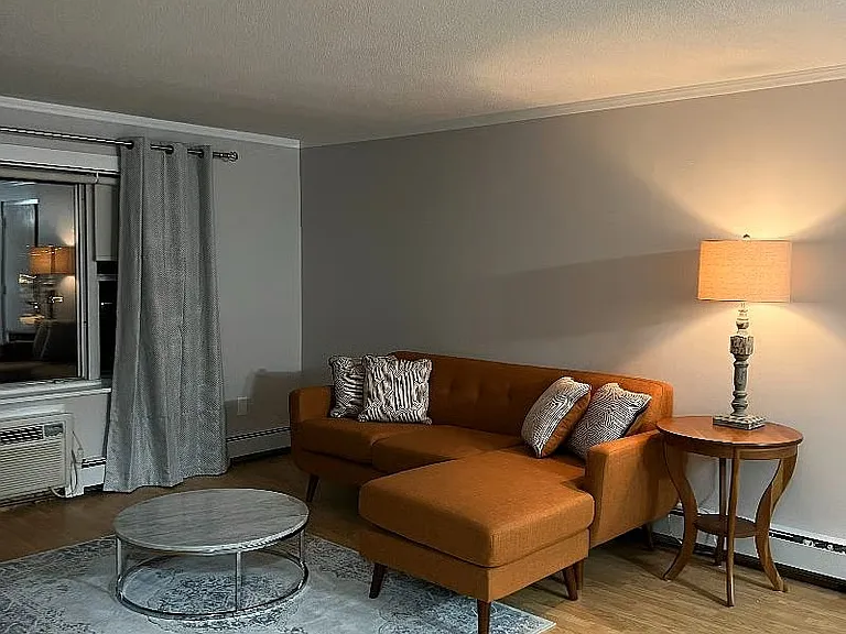 A4 Colonial Dr #7 — Photo 5