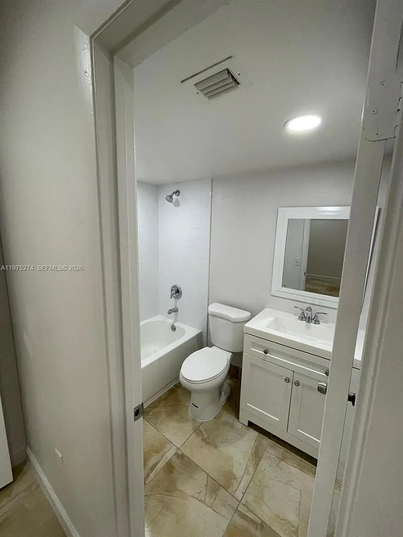 13037 Sw 88th Ln - 13037 Sw 88th Ln # 204a Miami, Fl 33186 — Photo 3