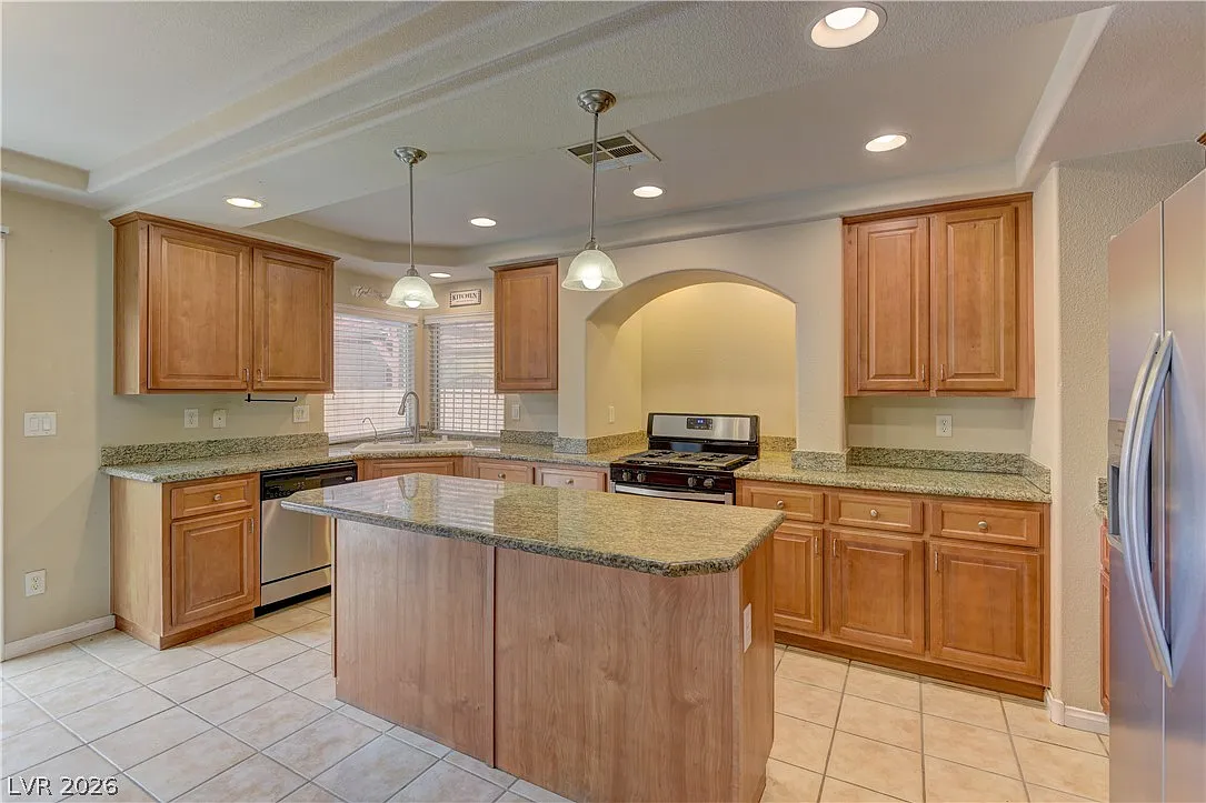 3 bed, 2.5 bath, 1685 sqft, $2,255 — Photo 4