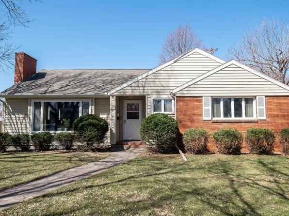 935 N Lincoln Ave, Madison, SD 57042