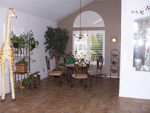 2nd image of 5637 Via De Mansion