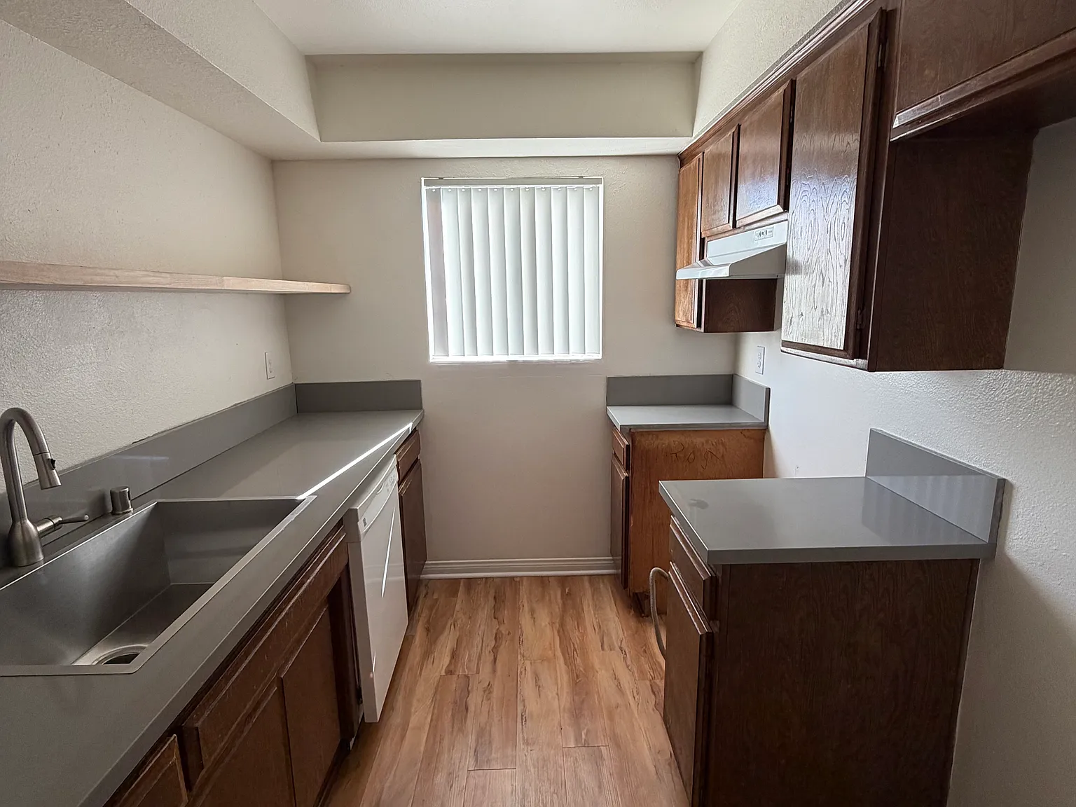 2 bed, 1200 sqft, $2,700 — Photo 2