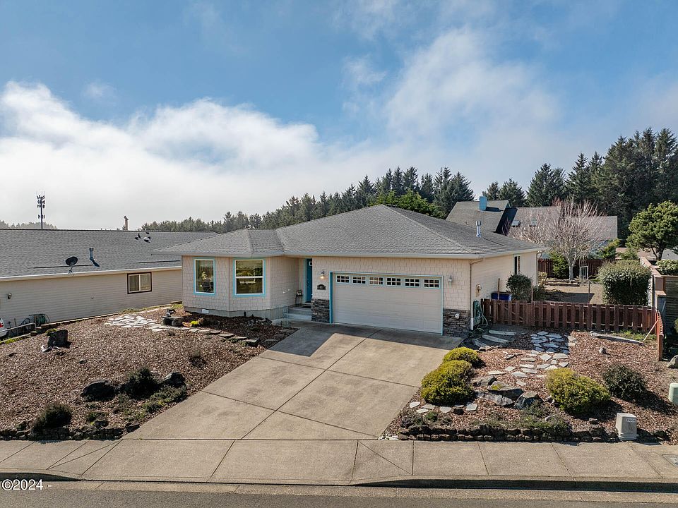 1st image of 4855 NE Voyage Ave
