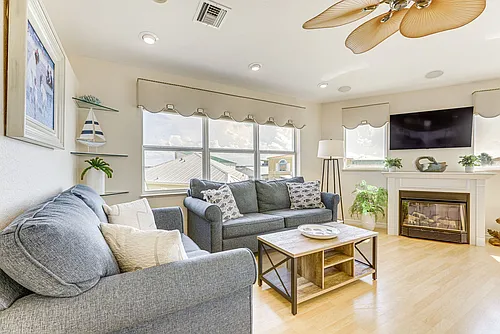 1333 Nettles Blvd #ID1546511P Photo 1